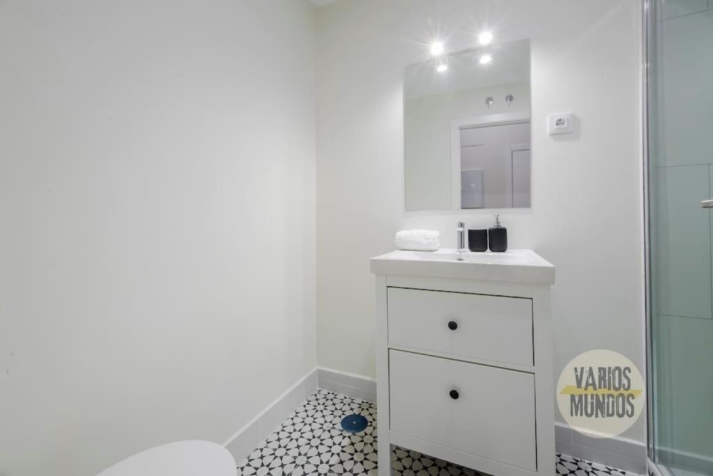 Cozy Y Centrico Apt Para 6Pax En Plaza Del Carmen E2 Madrid Exterior foto