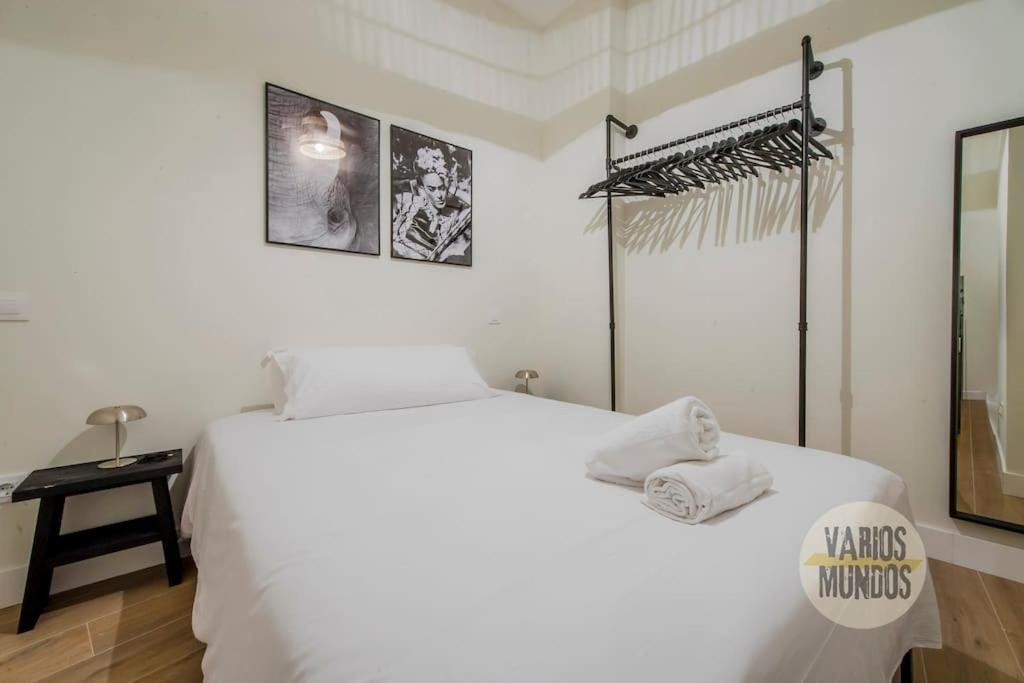 Cozy Y Centrico Apt Para 6Pax En Plaza Del Carmen E2 Madrid Exterior foto